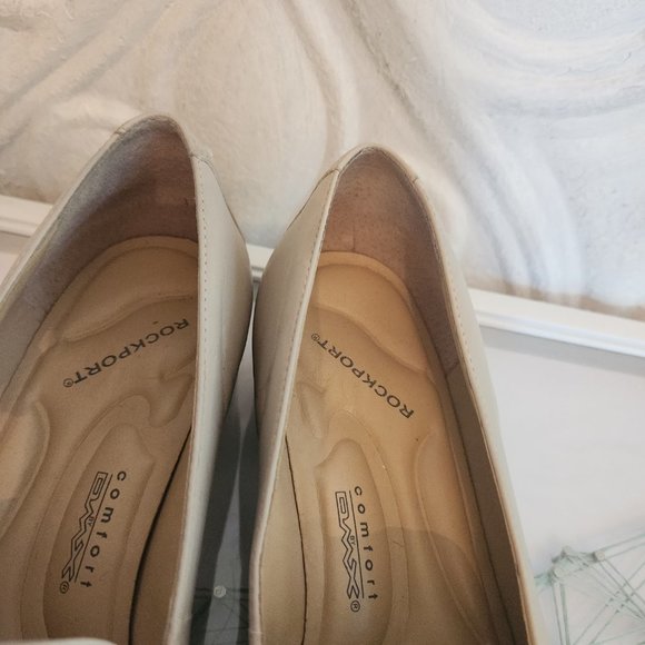 Rockport Cream Leather Loafers. Great Condition. Size 7.5 - Picture 7 of 15